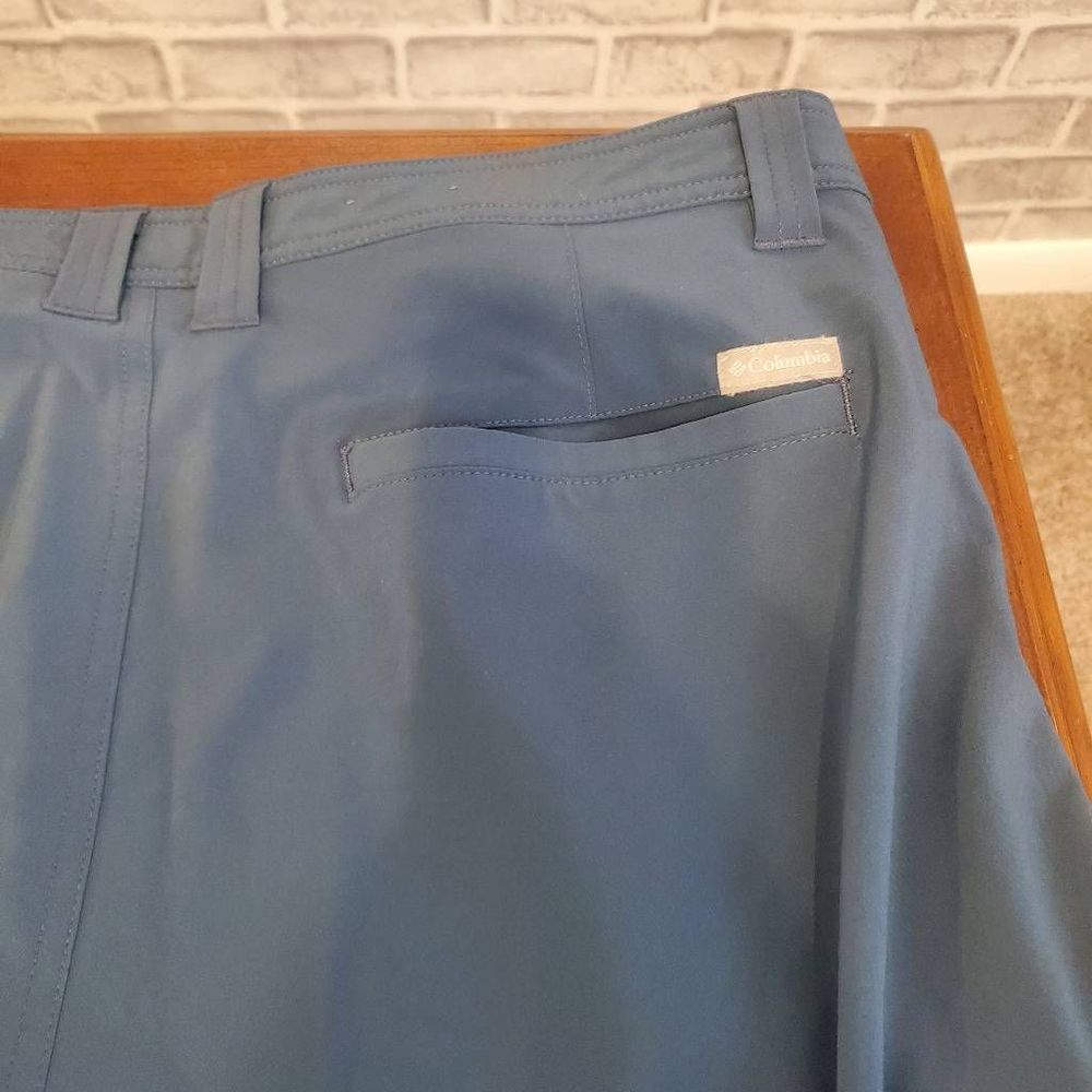 Columbia Shorts - Picture 3 of 7